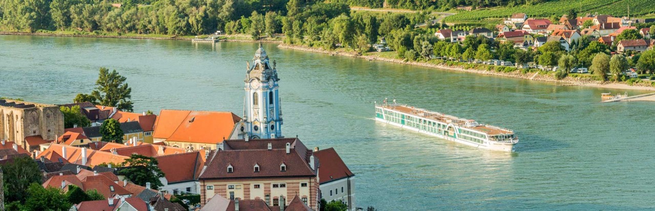 Amadeus Silver on the river Danube