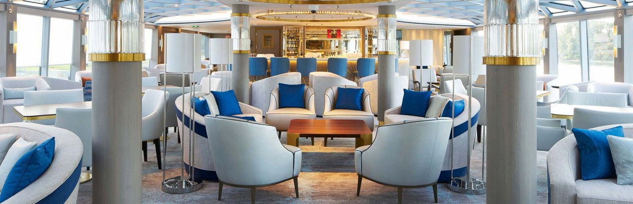 Crystal Bach - Palm Court Bar