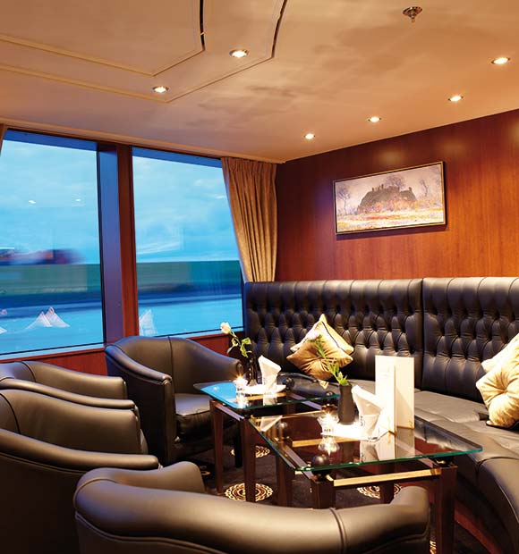 Riviera Lord Byron Lounge