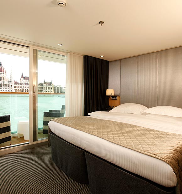 Scenic Deluxe Balcony Suite